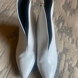 White Nordstrom’s Boots!! Size 7!!